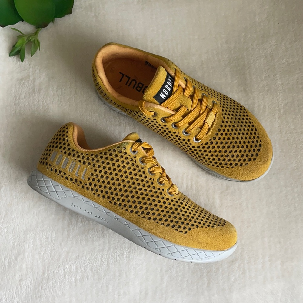 NOBULL Vintage Yellow Suede Trainer Women’s Size 7.5 or Men’s Size 6 Worn Twice